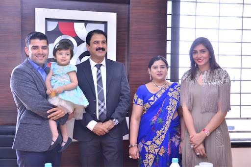 Sanjay Ghodawat Family